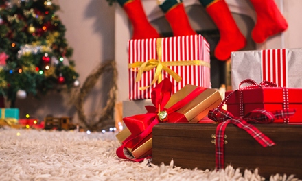 Luces, pinos, regalos… ¿Navidad?